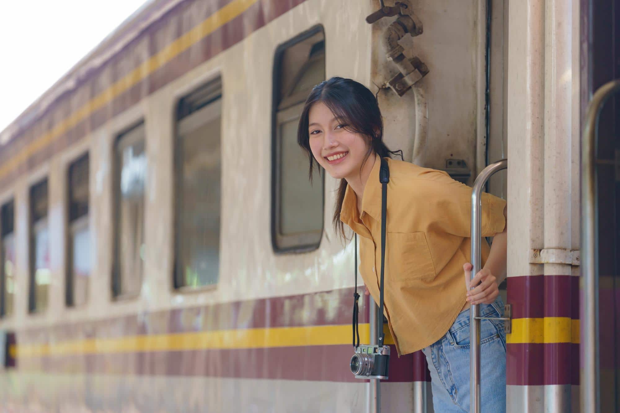 Train trip from bangkok to ayutthaya