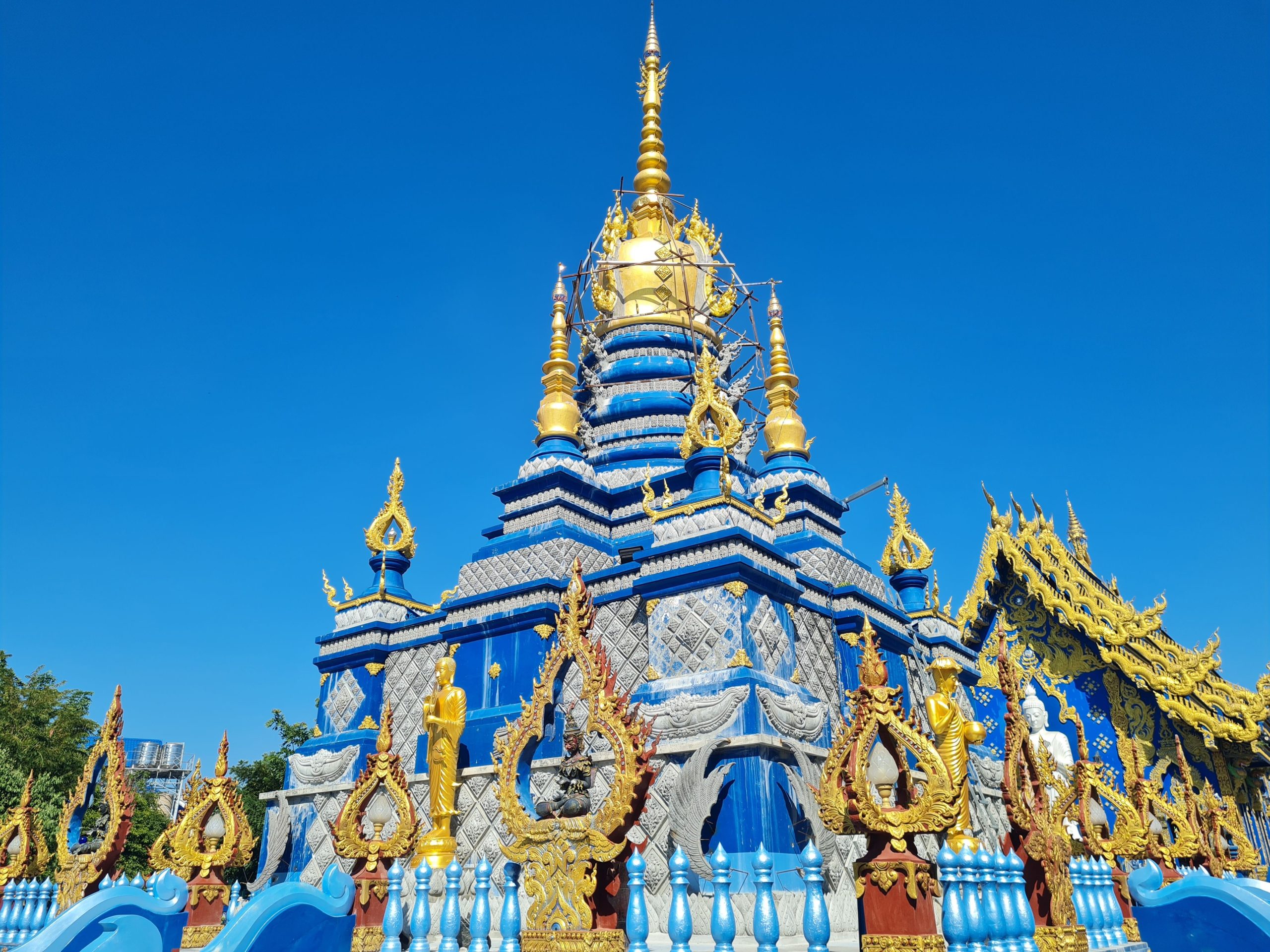 The Wat Rong Suea Ten (Blue Temple) in Chiang Rai, Thailand